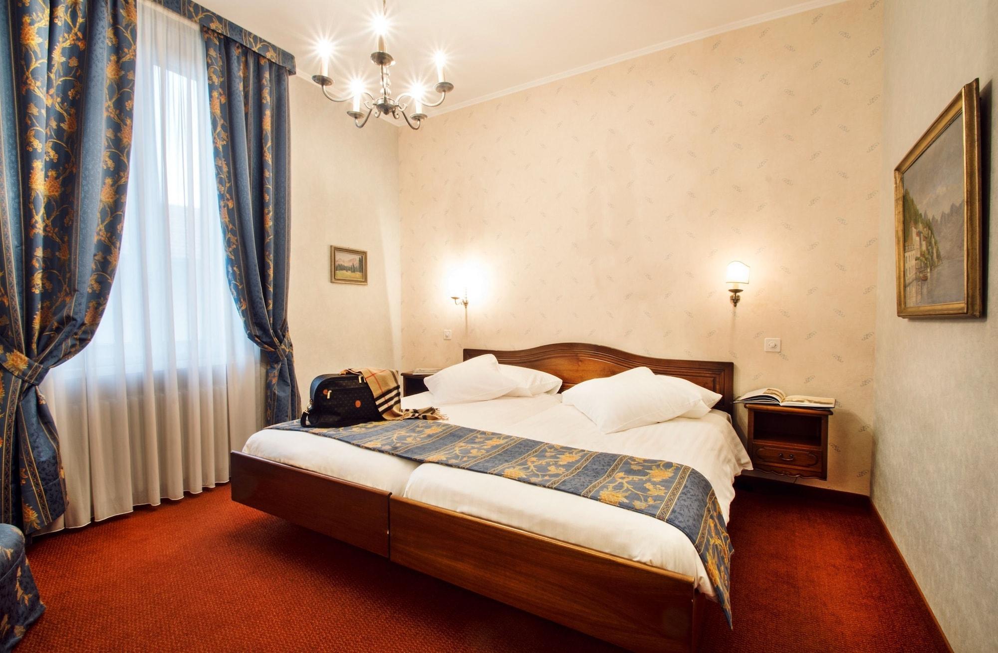 International Au Historic Lakeside 3*