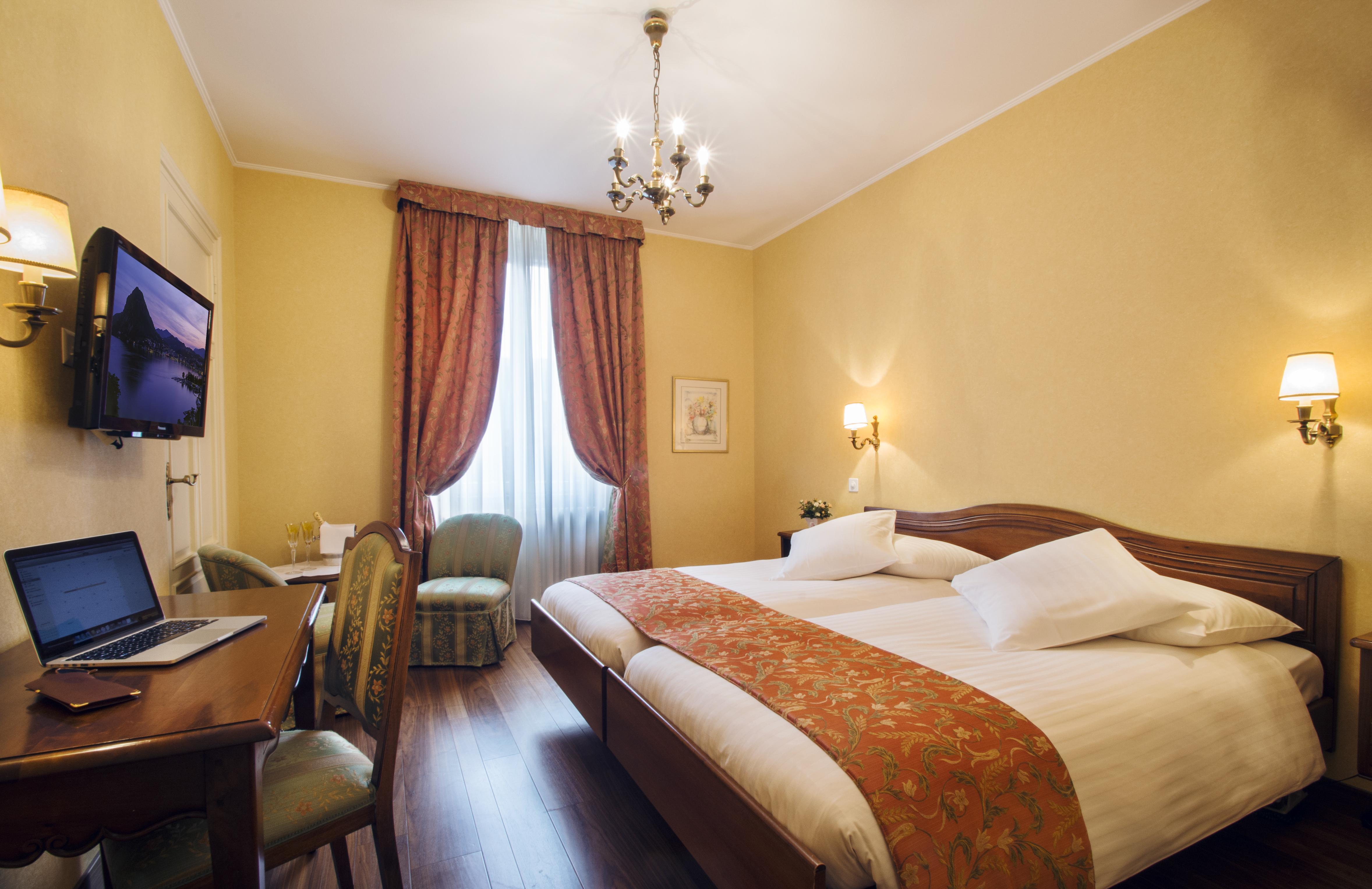 International Au Historic Lakeside Lugano